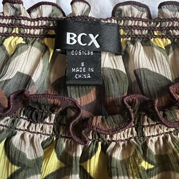 BCX sheer geometric pattern blouse - Picture 2 of 3